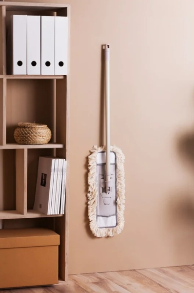 4_Швабра с насадкой из микфибры, телескопическая ручка 140см, рабочая часть 42см YORK ЭКО Натурал