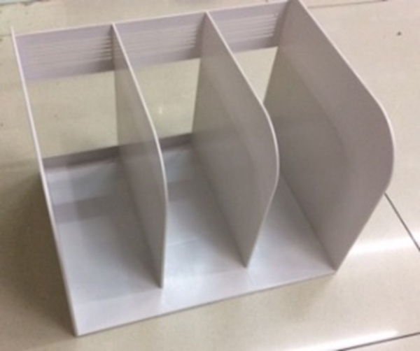 2_Лоток вертикальный 3 секции монолитный, серый